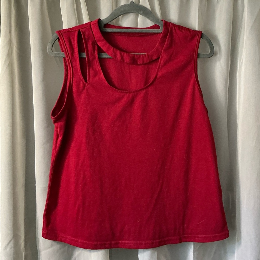 Red Sleeveless retro chic Top size medium